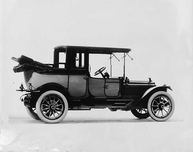 1913 Packard two-toned landaulet, seven-eights rear view, right side