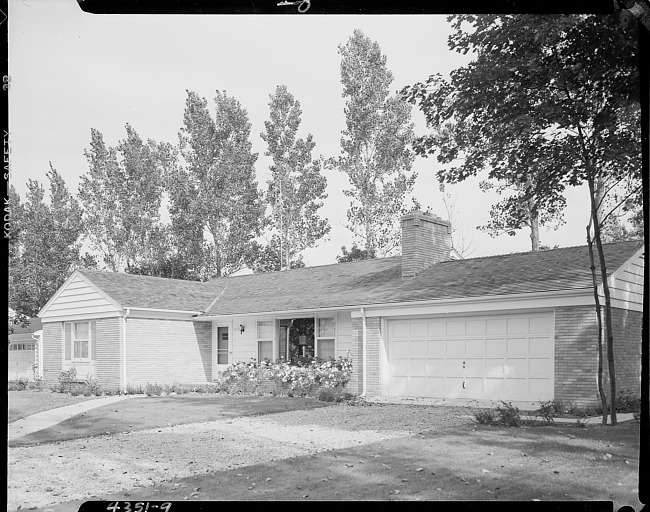 Exterior of ranch style home 1