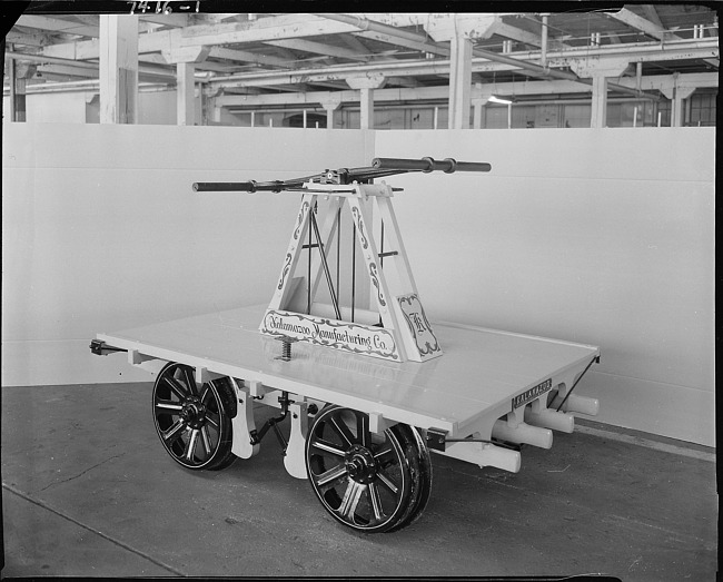 Railroad handcar