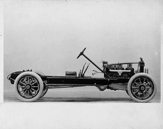 1913 Packard 48 phaeton, chassis, right side