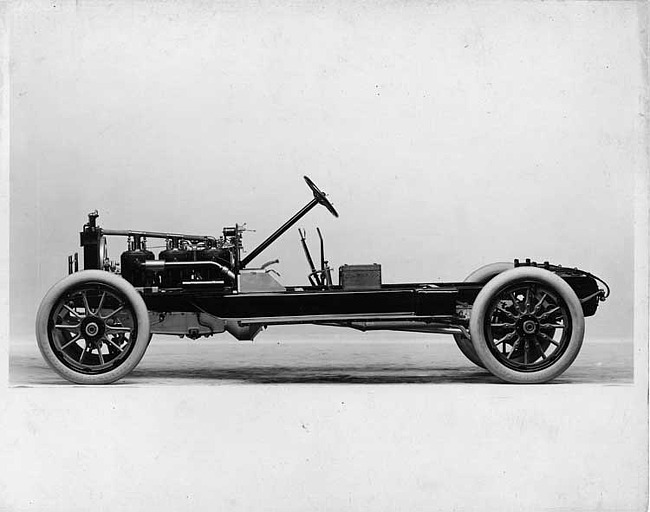 1913 Packard 48 phaeton, chassis, left side