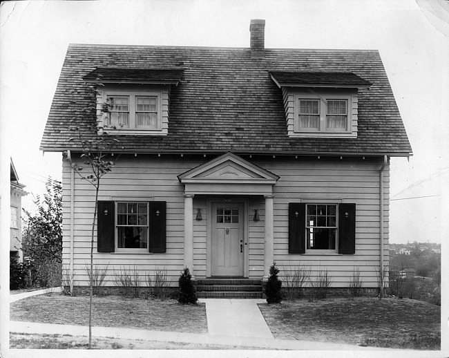 Everyman's House, front exterior, photograph