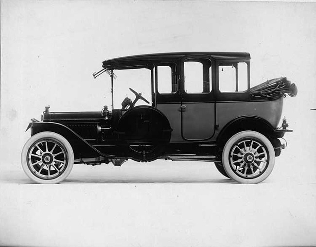 1914 Packard 48 cab-side landaulet, left side, quarter collapsed