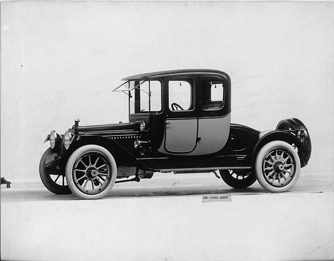 1914 Packard 2-38 coupe, five-sixth front view, left side