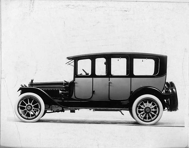 1914 Packard 2-38 two-toned imperial limousine, left side