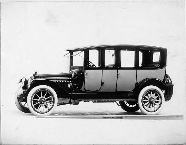 1914 Packard 2-38 two-toned imperial limousine, five-sixth front view, left side