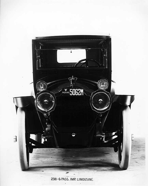 1914 Packard 2-38 imperial limousine, front view