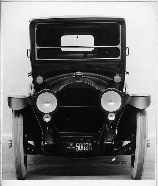 1917 Packard imperial limousine, front view