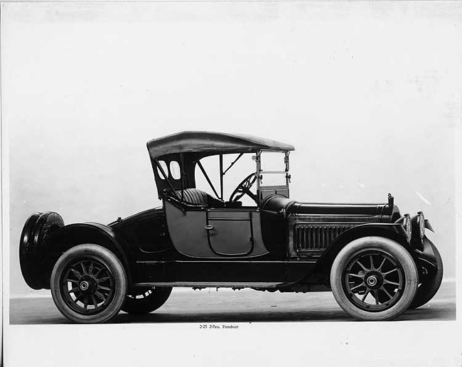 1917 Packard two-toned runabout, top raised, three-quarter right side front view