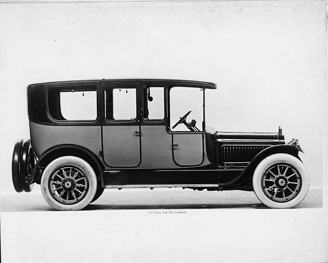 1917 Packard cab side two-toned landaulet, right side view