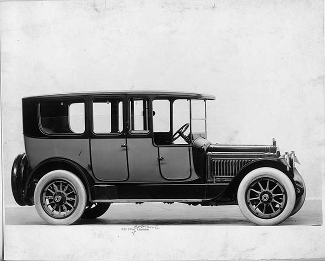 1917 Packard cab side two-toned limousine, seven-eights right front view