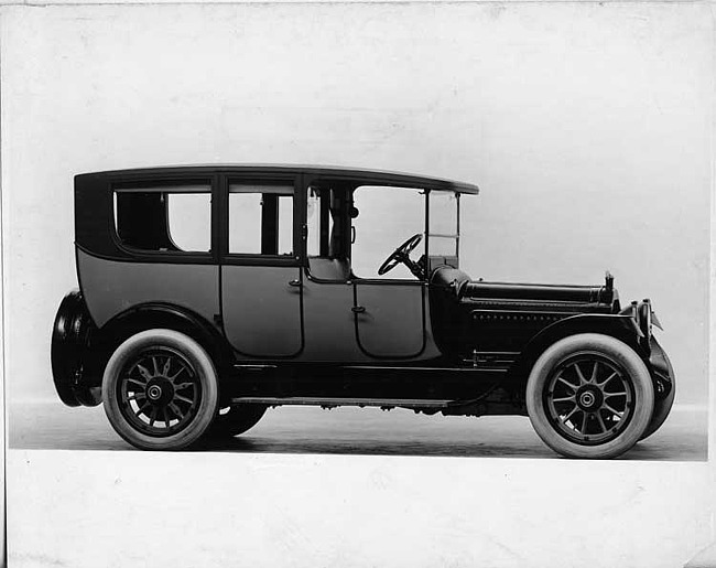 1917 Packard two-toned limousine, seven-eights right front view