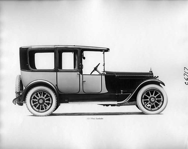 1918 Packard two-toned landaulet, left side view