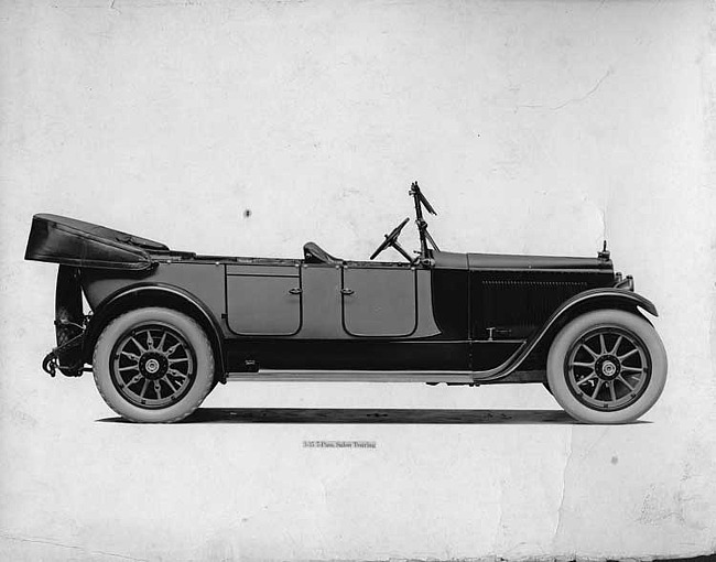 1918-1919 Packard two-toned salon touring car, right side view, top folded
