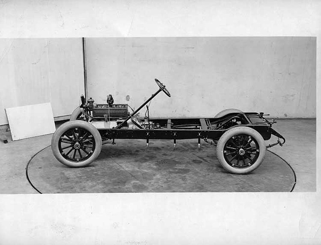 1921-1922 Packard 116 chassis, left side view