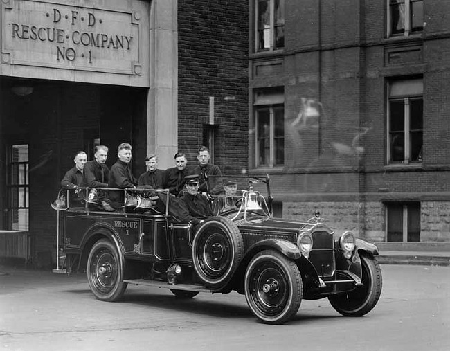 1920-1922 Packard special squad car for Detroit Fire Department, with Rescue Company No.1