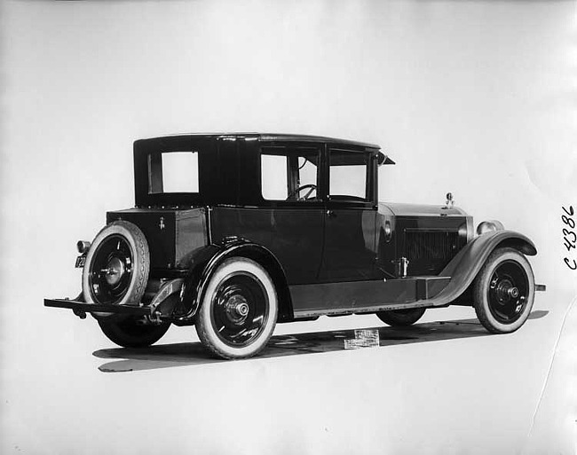 1923 Packard coupe, three-quarter left rear view