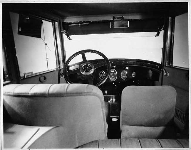 1924 Packard coupe, close view of front interior from rear seat