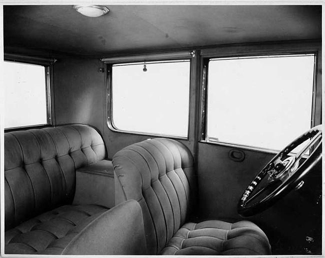 1924 Packard coupe interior through right door