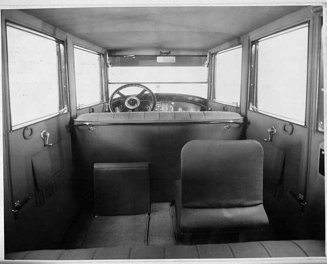 1924 Packard sedan interior from rear seat