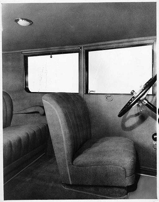 1924 Packard coupe, view of interior through right door