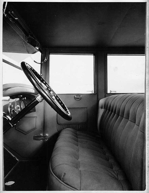 1924 Packard sedan, view of front interior through driver's side door