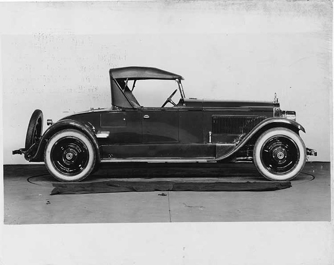 1924 Packard runabout, right side view, top raised