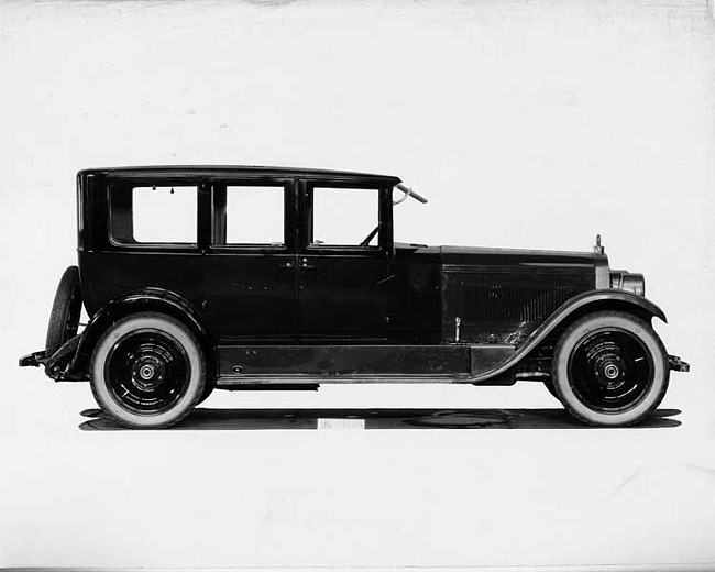 1924 Packard sedan, right side view