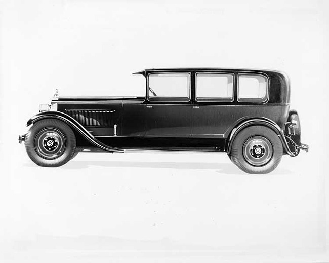 1927 Packard sedan, left side view