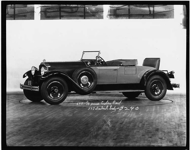 1929 Packard runabout, seven-eights left front view, top folded