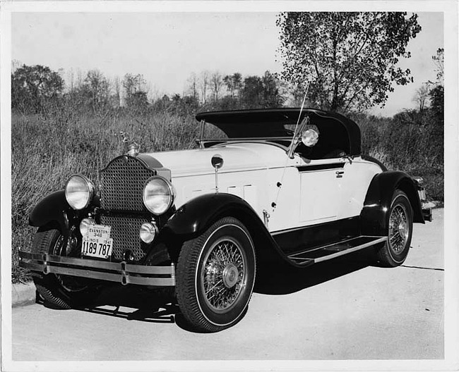 1929 Packard runabout, three-quarter left front view, top raised, light in color