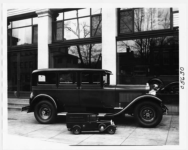 1929 Packard sedan with model of a 1929 special radio van for U.S. Department of Commerce