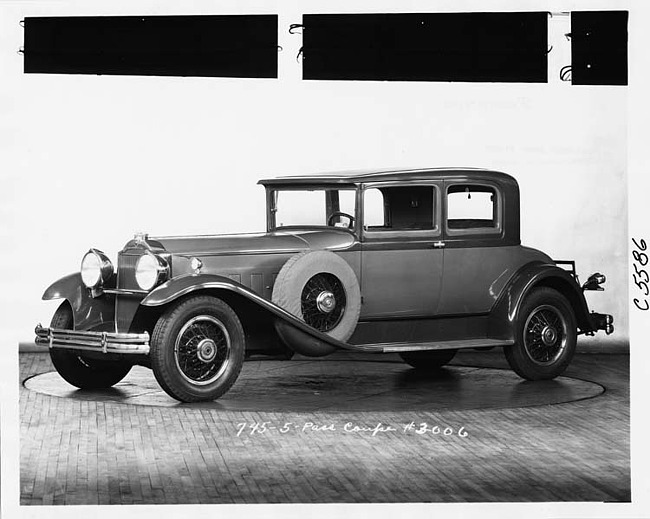 1930 Packard coupe, three-quarter left side view