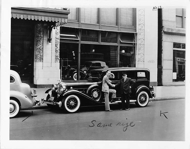 1932 Packard sedan limousine at New York City Packard dealership