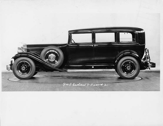 1932 Packard sedan, left side view