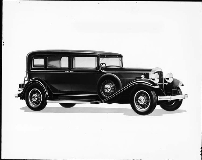 1932 Packard sedan, seven-eights right side view