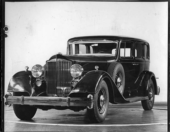 1934 Packard sedan, three-quarter front view