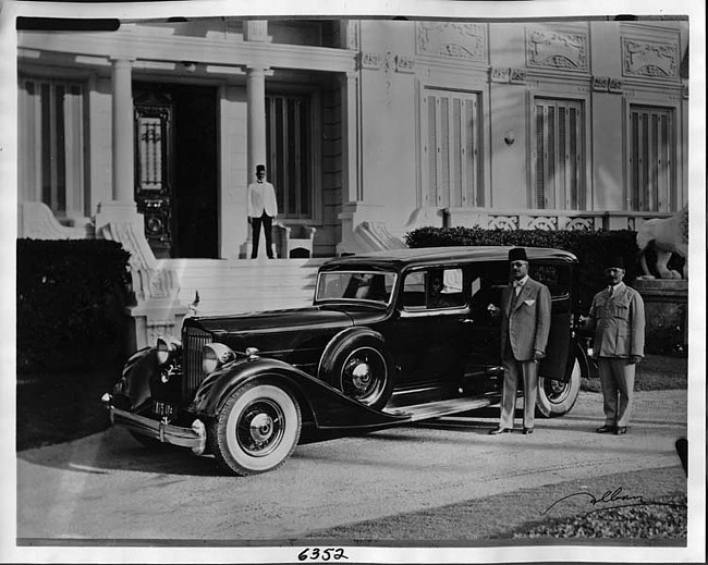 1934 Packard sedan limousine, owner Prime Minister of Egypt at passenger door