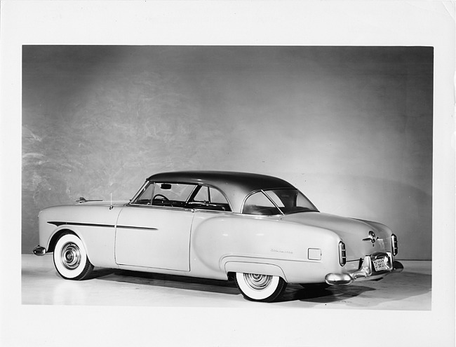 1951 Packard Mayfair, nine-tenths right rear view