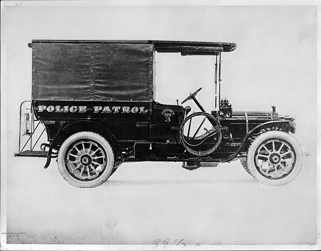 1908 Packard truck used as police patrol vehicle