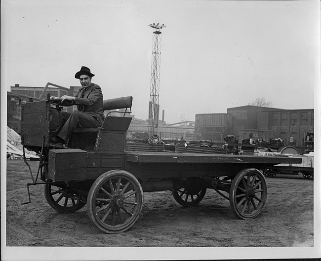 1910 Packard truck, first Packard truck