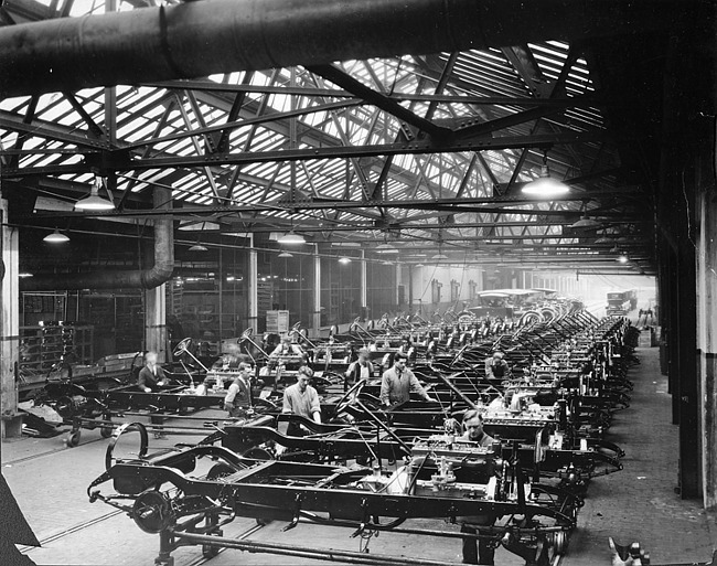 Packard Motor Car Co. chassis assembly room, 1923-24