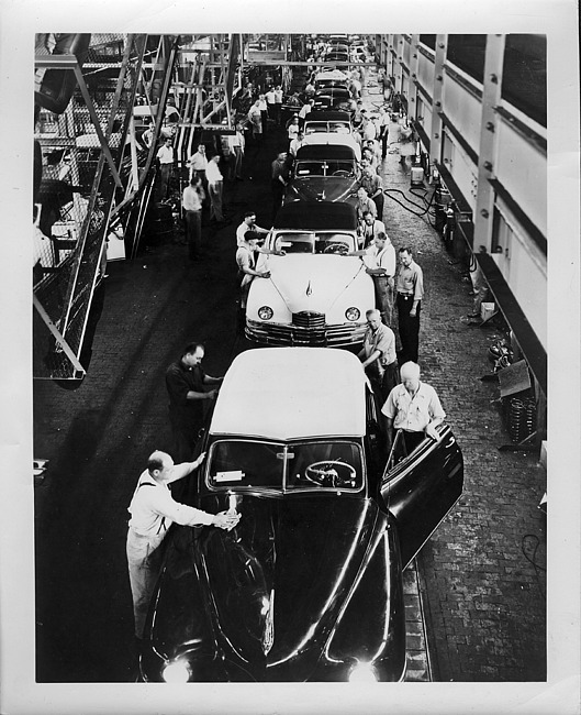 1948-49 Packards on final assembly line