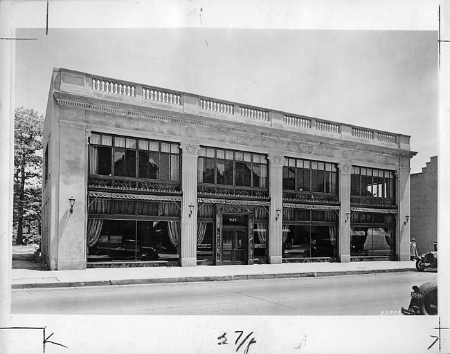 Packard dealership, New York, N.Y., 1928