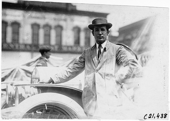 Participating driver in 1909 Glidden Tour automobile parade, Detroit, Mich.