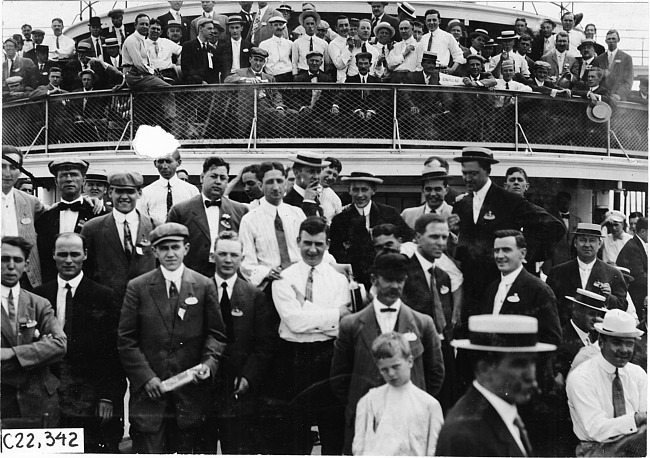 Glidden Tour participants on excursion boat, 1909, Detroit, Mich.