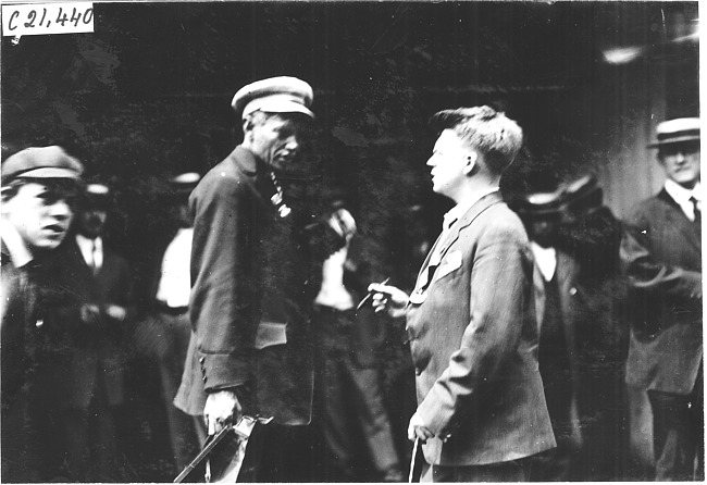 F. Ed Spooner and R. Davis in conversation, 1909 Glidden Tour , Detroit, Mich.