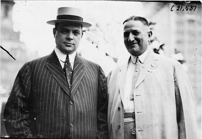 Gov. Castel and Charles Hall, 1909 Glidden Tour, Detroit, Mich.