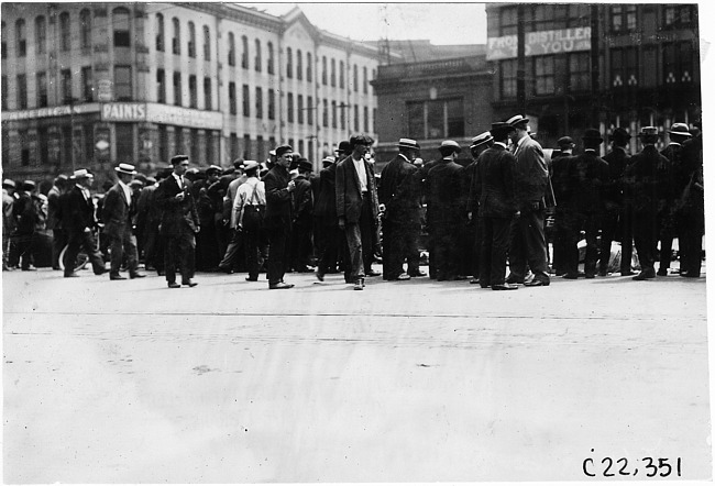 Checking in for the 1909 Glidden Tour, Detroit, Mich.