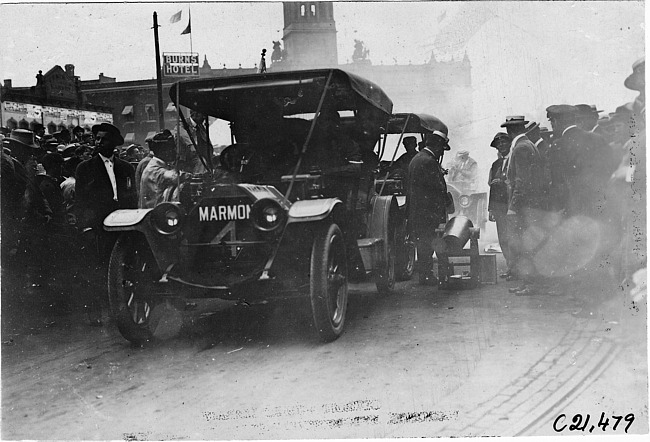 Frank Wing in Marmon car at start of the 1909 Glidden Tour, Detroit, Mich.